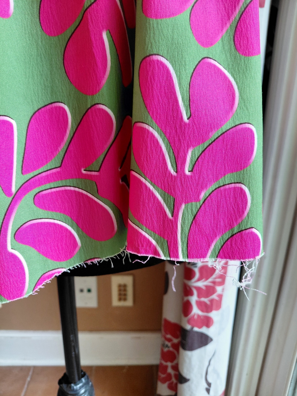 Mint Boutique (Modified) Pink & Green Floral Pleated Ruffle Neck Blouse - Picture 2 of 8